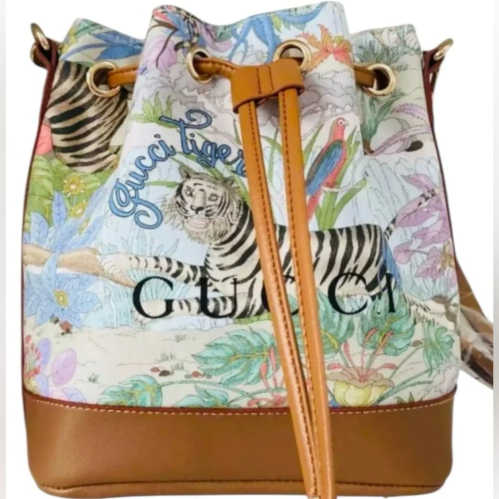 Gucci Upcycled Tiger Dustbag Shoulder Bag with Leather Trim - Picture 3 of 12